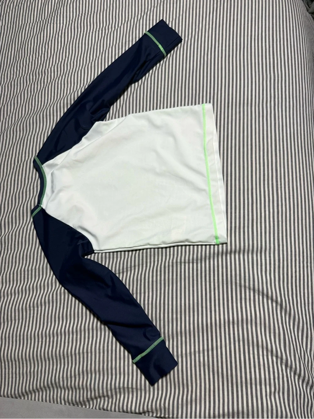 GAP White & Navy Long-Sleeve Rash Guard with Lime Graphic